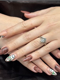 Black and white owl almond nails